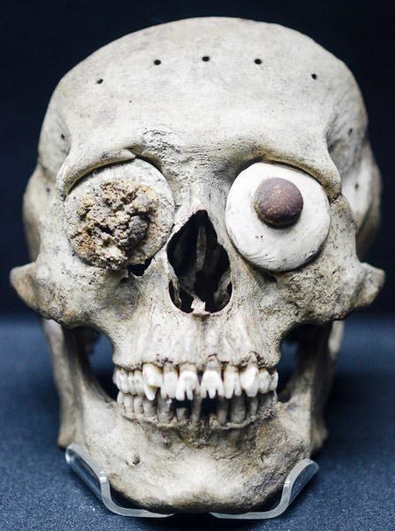 A human skull at Museo de Templo Mayor.  One Day in the Centro Historico in Mexico City.  GreatDistances / Matt Wicks.