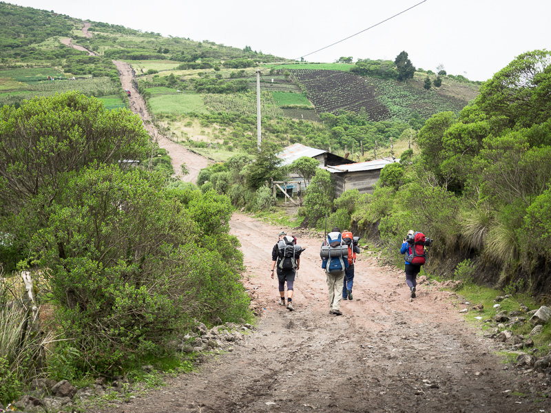 Volcan Tajumulco trek, Guatemala - backpackers on a road up Tajumulco - GreatDistances / Matt Wicks