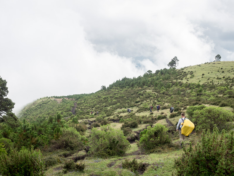 backpackers descending Volcan Tajumulco