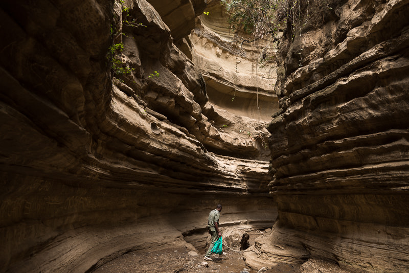 hiking through Hell's Gate lower gorge. GreatDistances / Matt Wicks