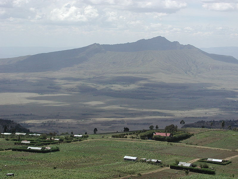 Mt Longonot from a distance. This is a Creative Commons image, attributed to Valerius Tygart. GreatDistances / Matt Wicks