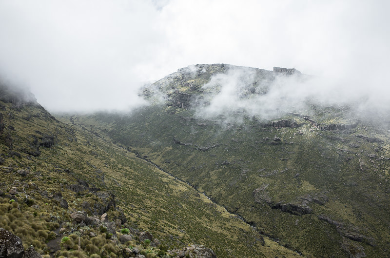 Sirimon Valley under fog. Mount Kenya. GreatDistances / Matt Wicks